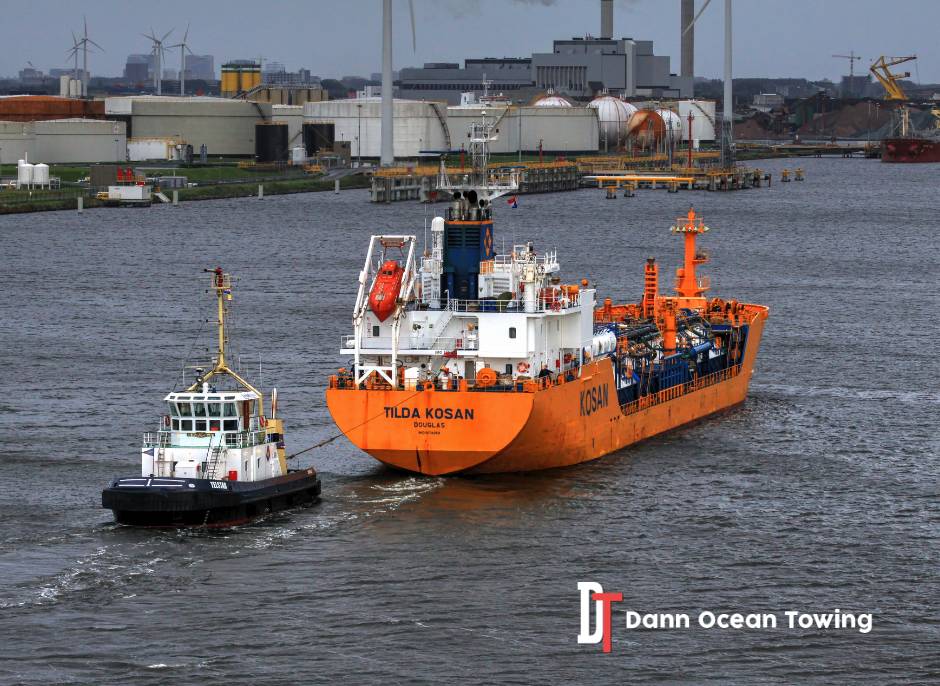 How Marine Towing Services Ensure Safe Passage Through U.S. Waterways